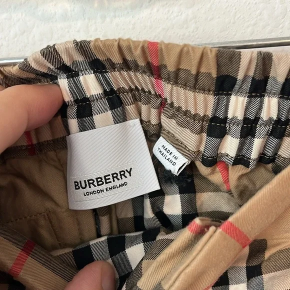 BURBERRY Boys Tan Plaid Cargo Style Pants Size 6Y - Picture 3 of 5